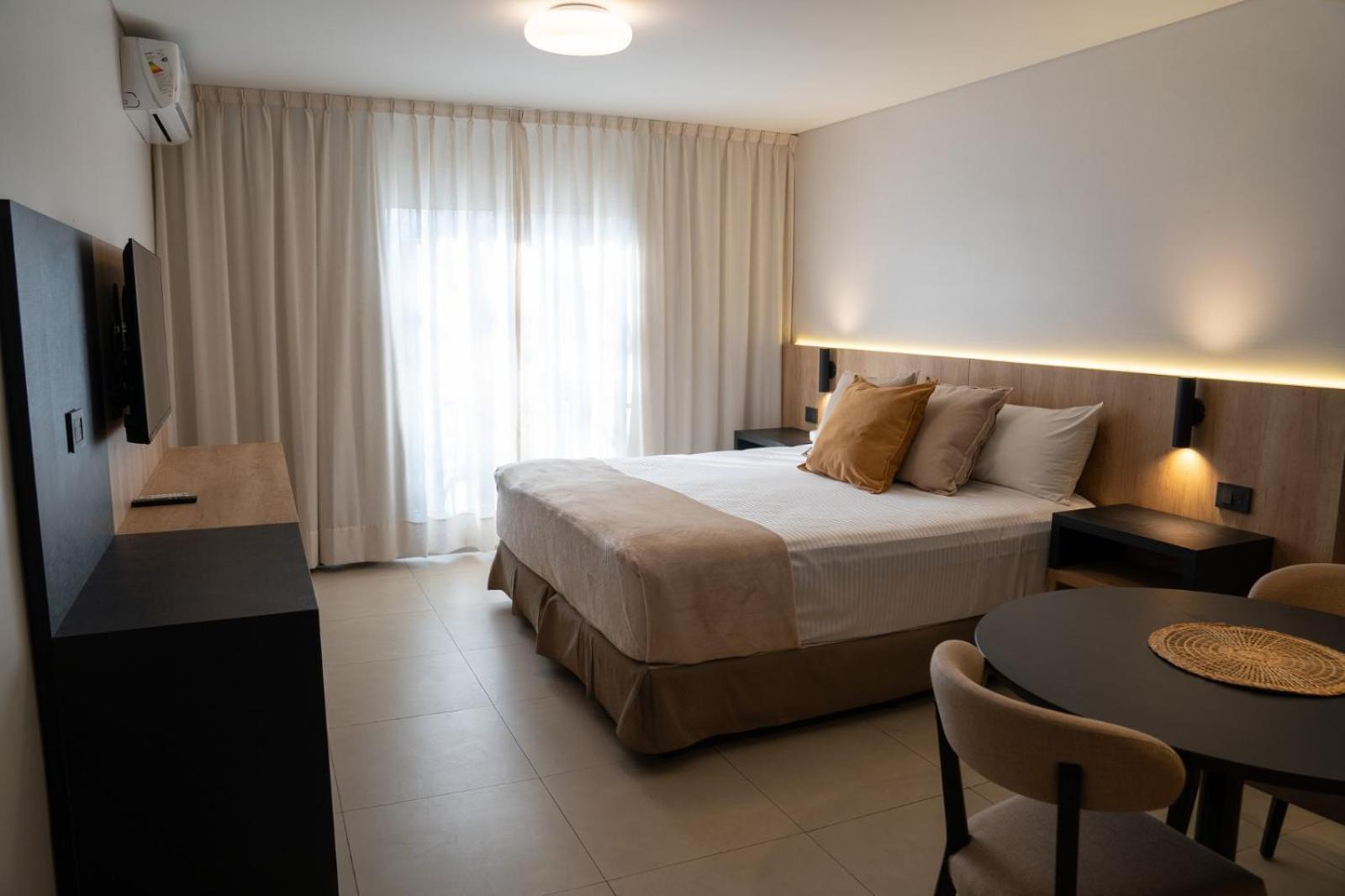 Urbana Aparthotel Mendoza